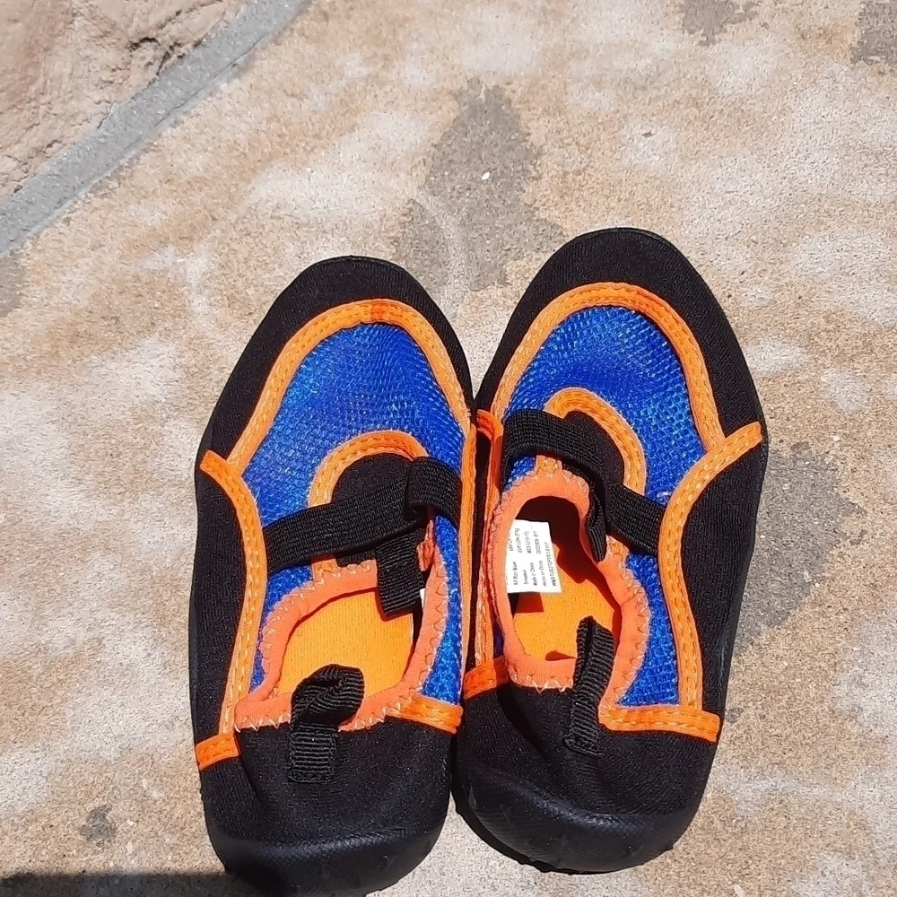 Kids Slip On Water Shoes Mesh Aqua Socks Black Blue Orange Large 9/10